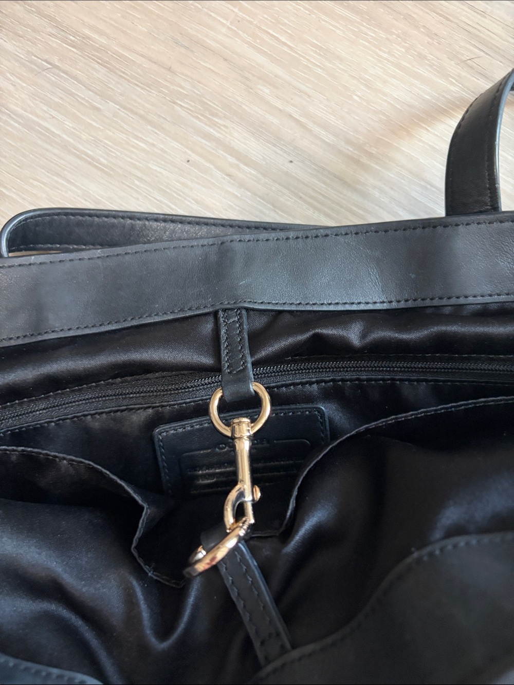 Vintage- Black Leather Tote with Gold Corner Accents - Coach - Picture 6 of 9